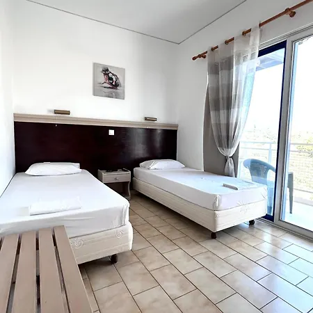 Bay & 2* Karavomilos (Central Greece)