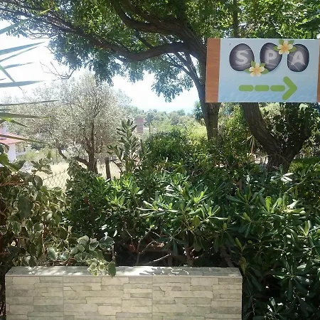 Apartmanhotel Bay & Karavómilosz