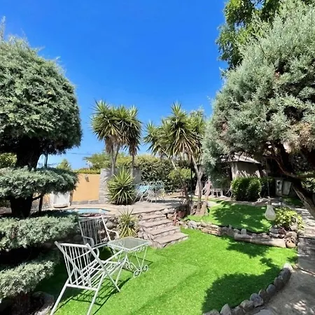 Apartmanhotel Bay & Karavómilosz