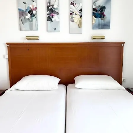 Bay & Appart hôtel Karavómilos